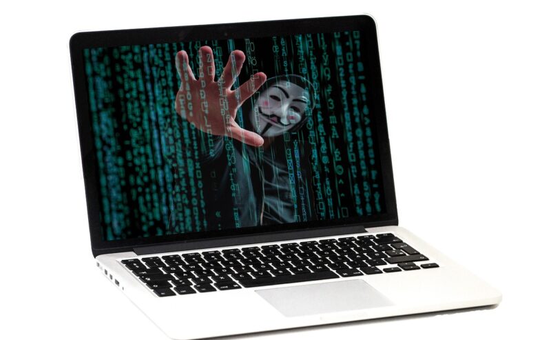 Truffe online: 7 segnali per riconoscerle subito e proteggerti